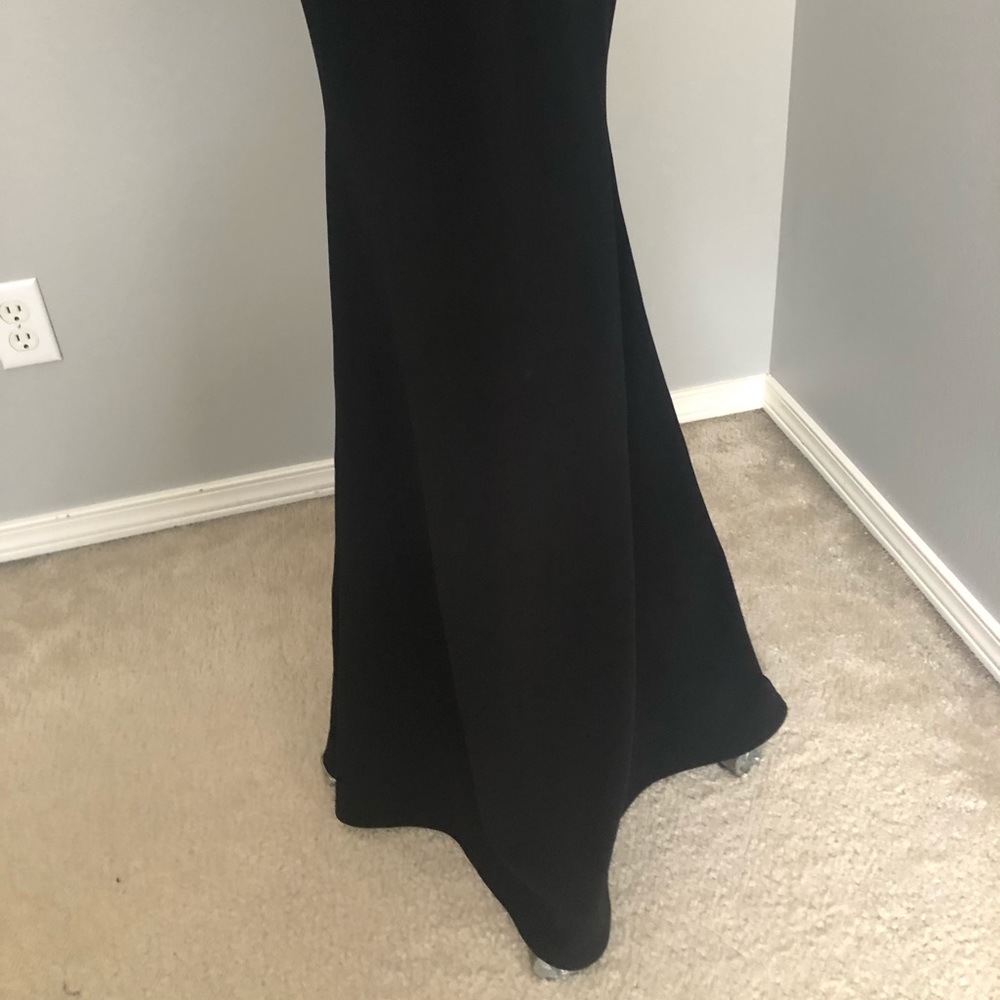 Lulu’s black maxi dress - Picture 4 of 8